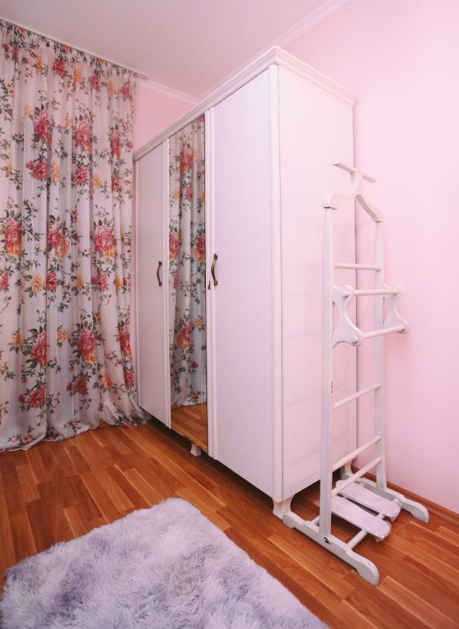 Apartment On Freedom Square Diuma Street Тбилиси Екстериор снимка