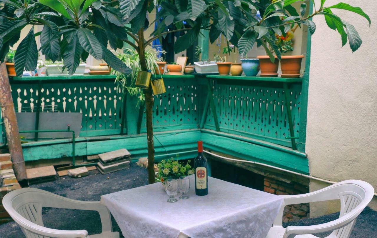 Apartment On Freedom Square Diuma Street Тбилиси Екстериор снимка